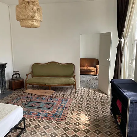 Artist - Courtyard, Terrace, Grand Piano * Siran (Herault)