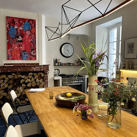 Artist - Courtyard, Terrace, Grand Piano Holiday home *